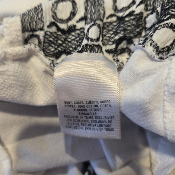 Anthropologie Akemi + Kin Black & White Embroidered Peasant Blouse - Picture 10 of 11